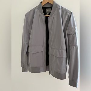 Forever 21 men’s silver/light grey bomber jacket size S